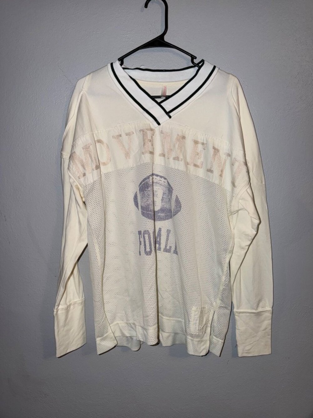 Free People FP Movement V-neck jersey - L